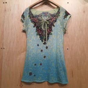 🌲EUC BUTTERFLY DROPOUT Floral Graphic Top🌲